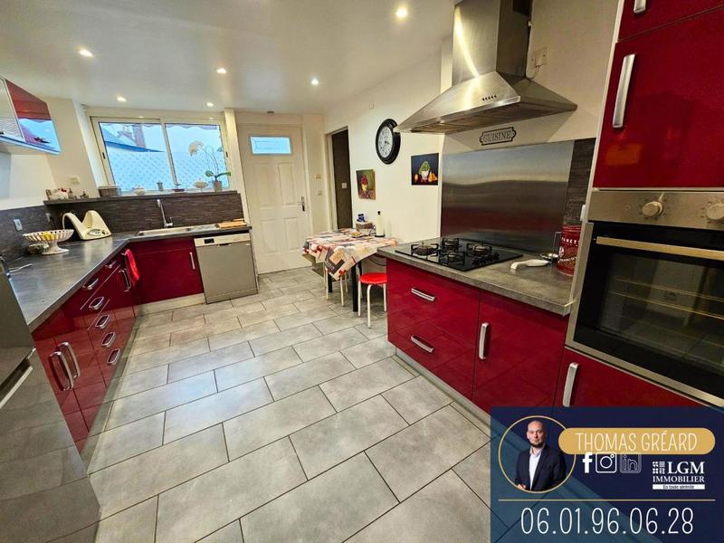 Maison - 470 m² - 18 pièces