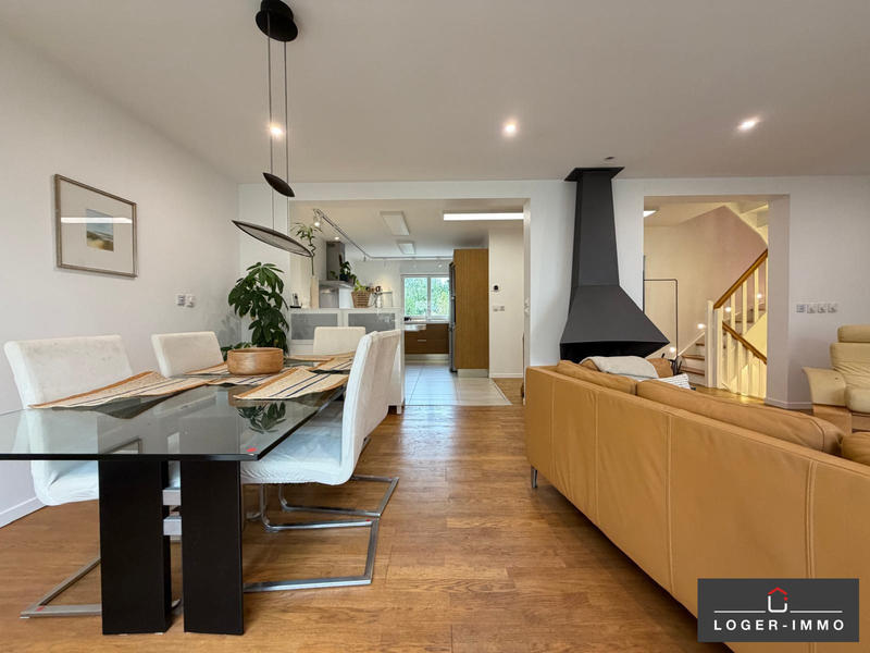 Maison - 161 m² - 8 pièces