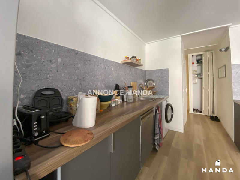 Chambre - 9 m² - 5 pièces