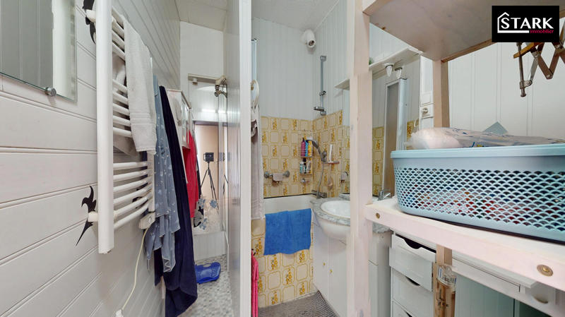 Maison - 90 m² - 5 pièces