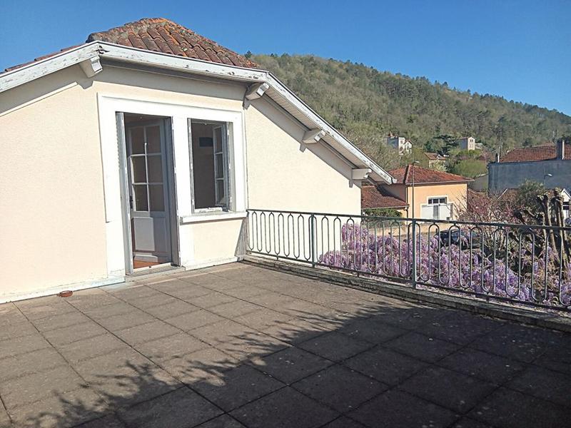 Maison - 150 m² - 8 pièces