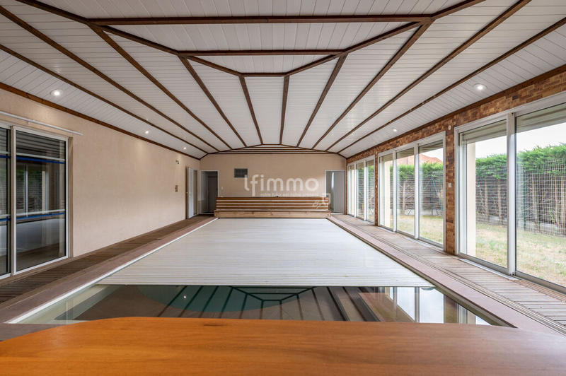 Immeuble - 500 m² - 12 pièces