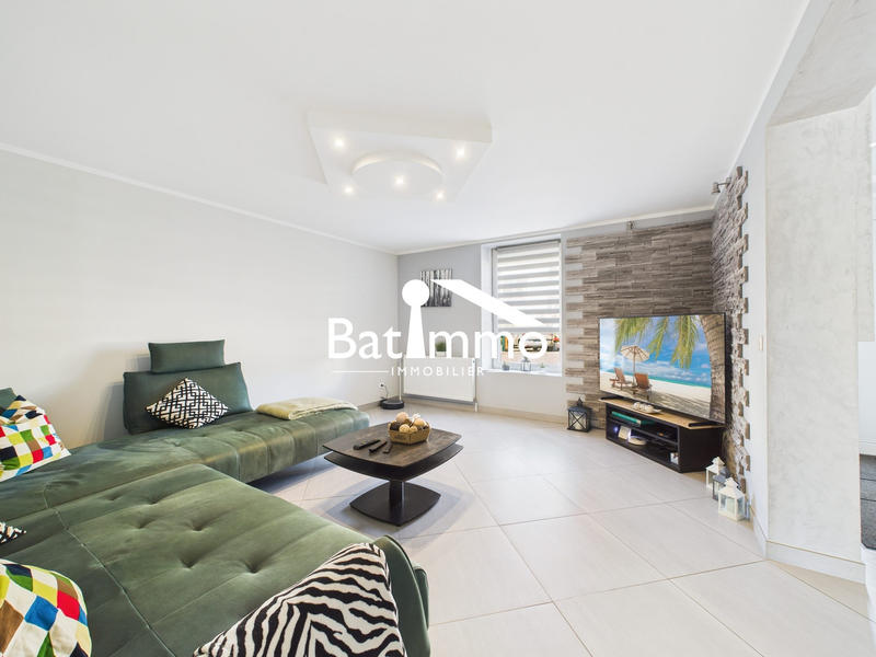 Maison - 245 m² - 8 pièces