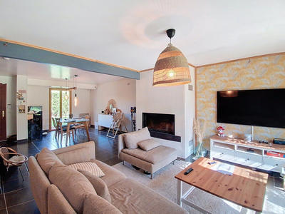 Maison - 106 m² - 6 pièces