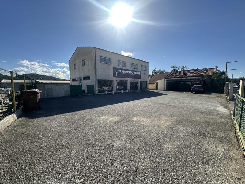 Local commercial - 235 m²