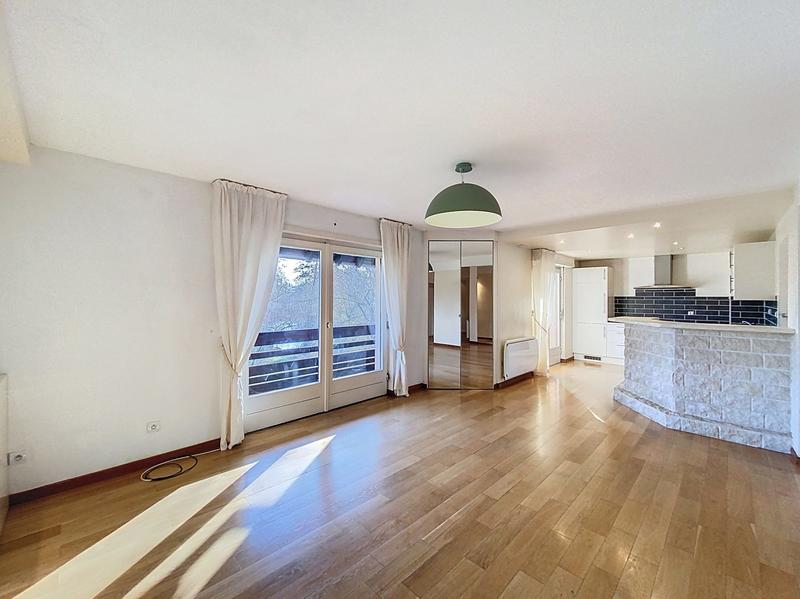 Appartement - 83 m² - 3 pièces