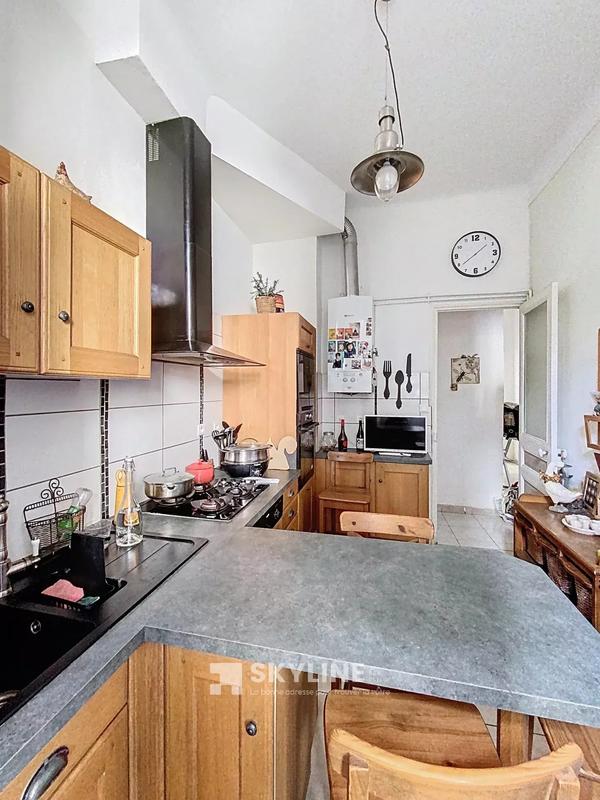 Appartement - 90 m² - 3 pièces