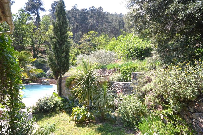 Maison en pierre - 279 m² - 11 pièces