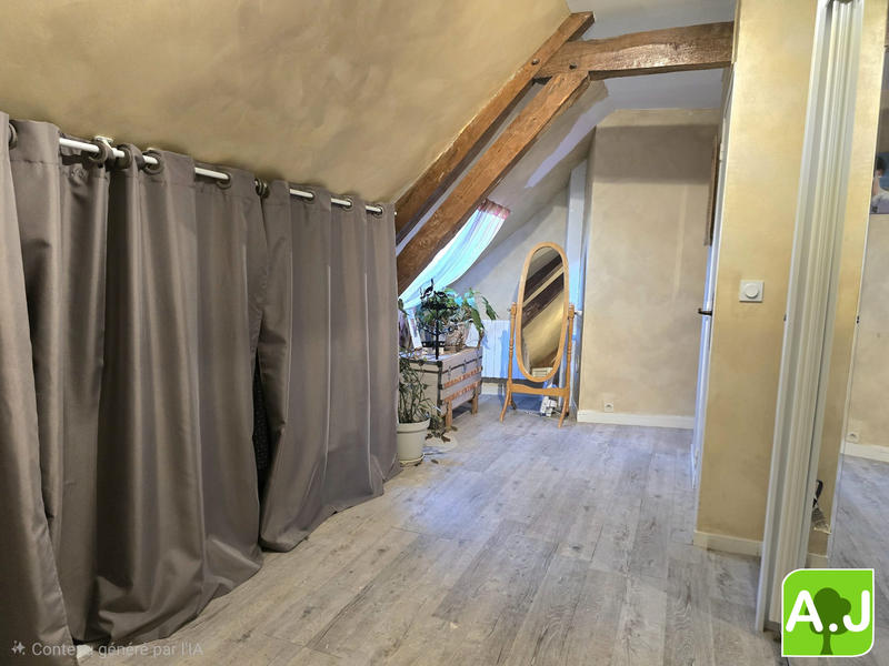 Maison - 107 m² - 6 pièces