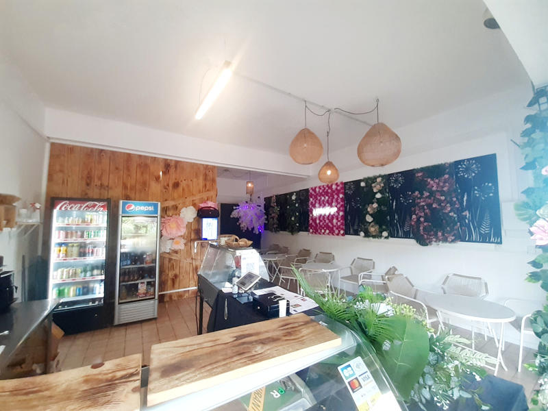 Magasins - 99 m² - 3 pièces