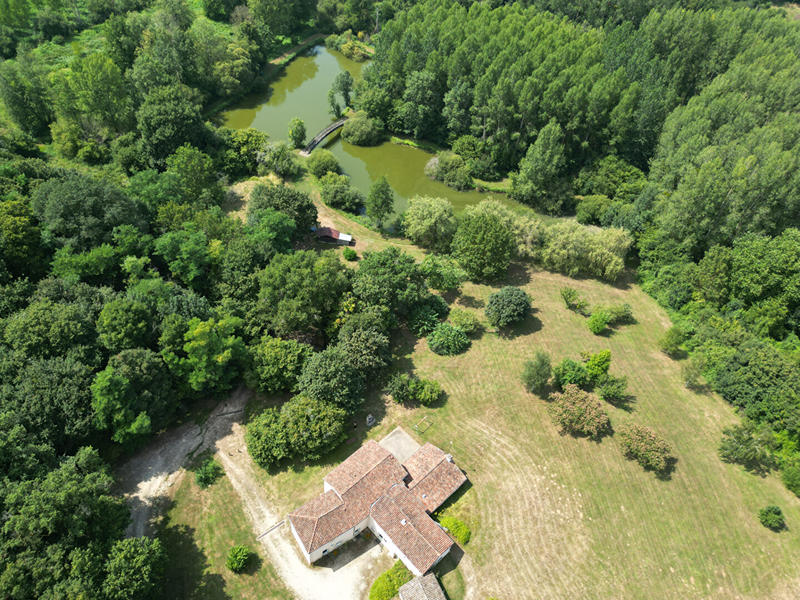 Maison - 322 m² - 11 pièces