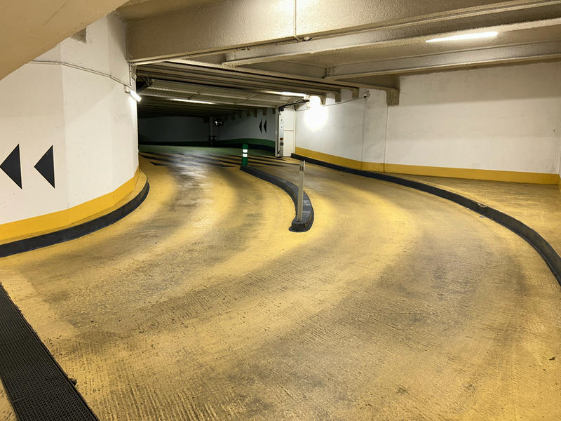 Parking / Garage - 13 m²