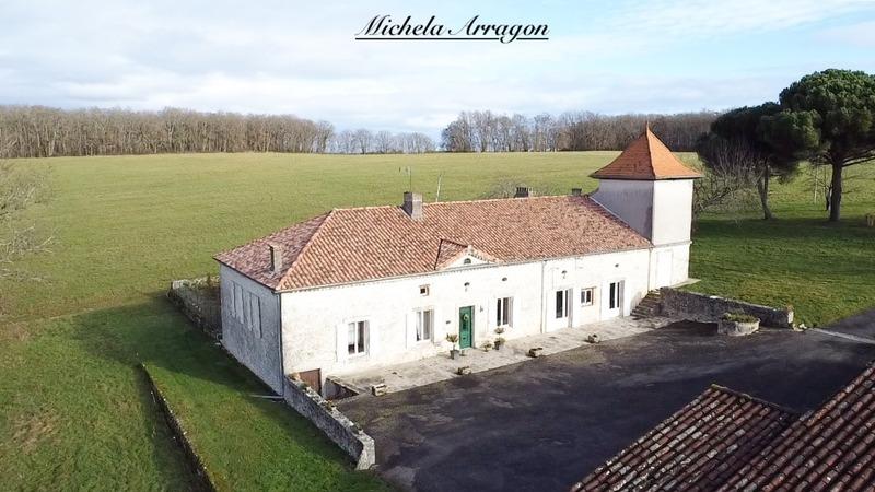 Propriété - 196 m² - 7 pièces