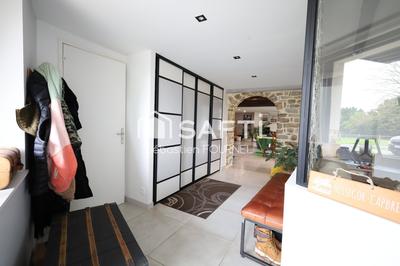 Maison - 247 m² - 9 pièces