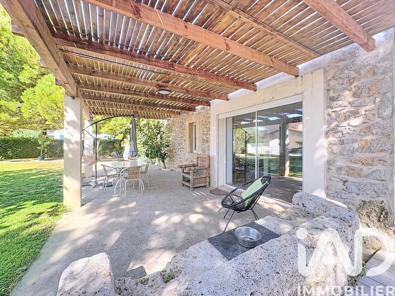 Maison - 268 m² - 9 pièces