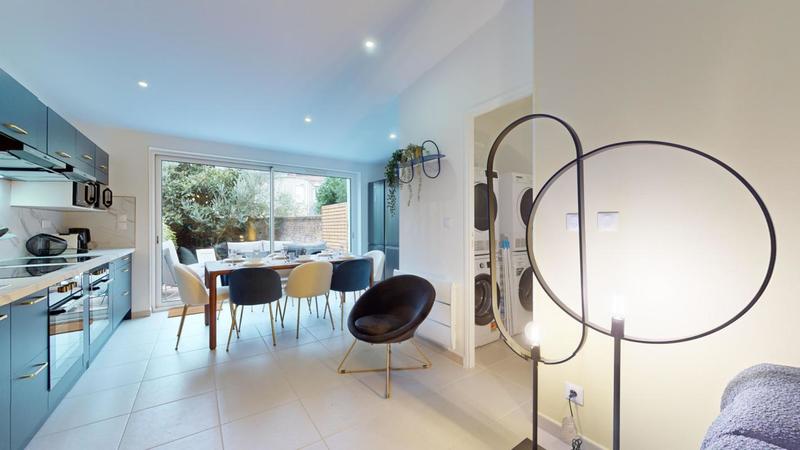 Maison - 138 m² - 8 pièces