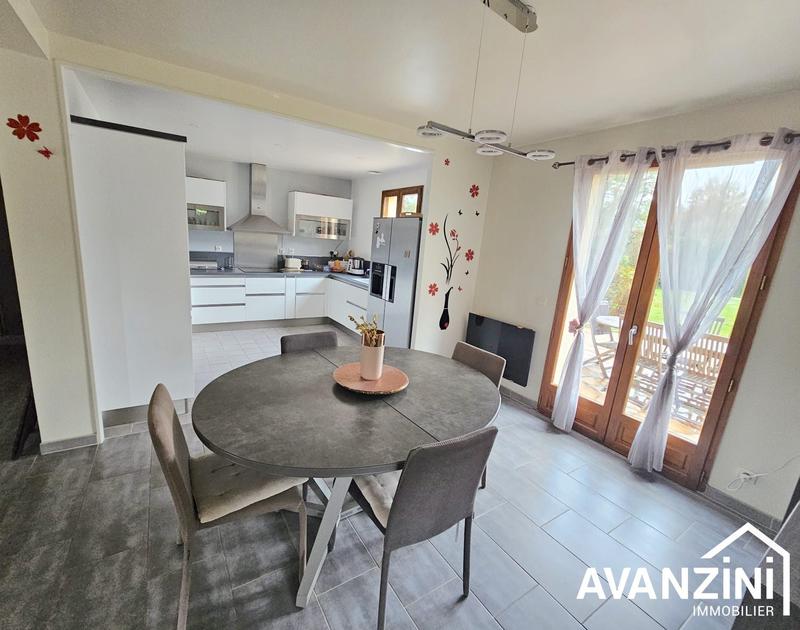 Maison contemporaine - 170 m² - 8 pièces