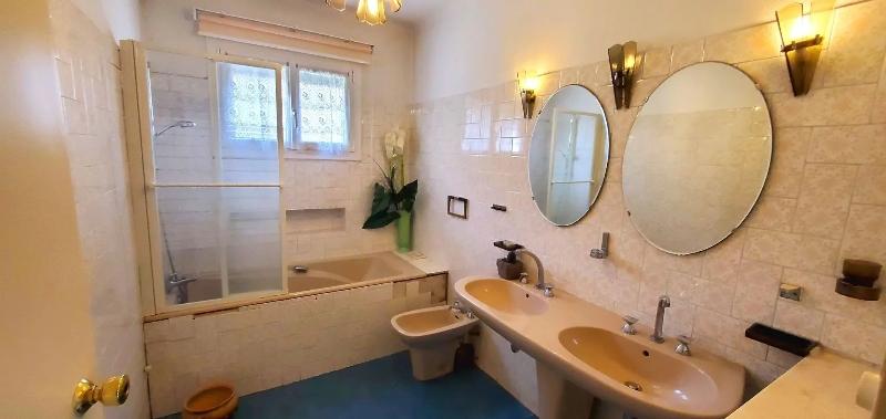 Immeuble - 218 m² - 10 pièces