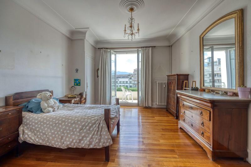 Appartement - 137 m² - 4 pièces