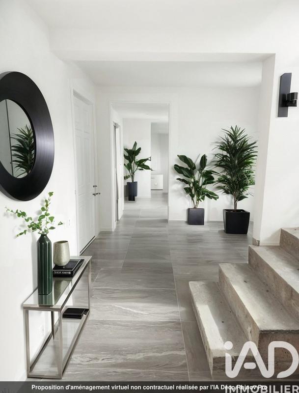 Maison - 227 m² - 7 pièces