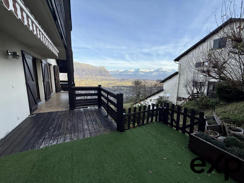 Appartement - 120 m² - 5 pièces