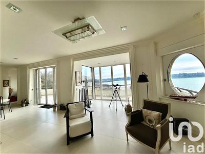 Maison - 360 m² - 13 pièces