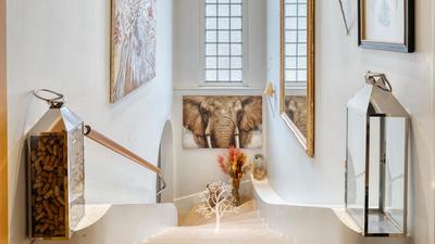 Maison - 270 m² - 8 pièces