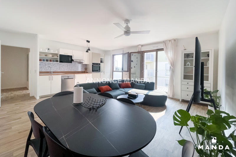 Chambre - 13 m² - 4 pièces