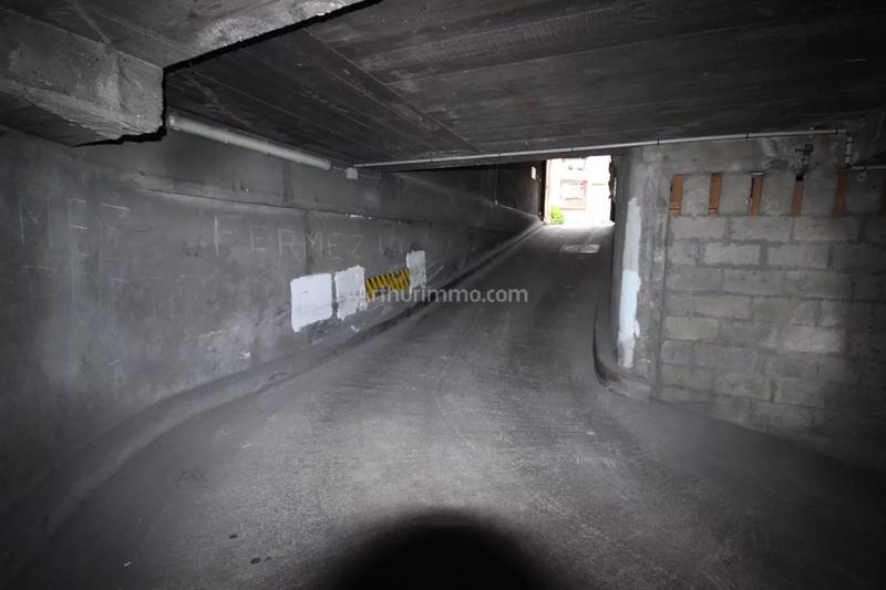 Parking / Garage - 13 m²