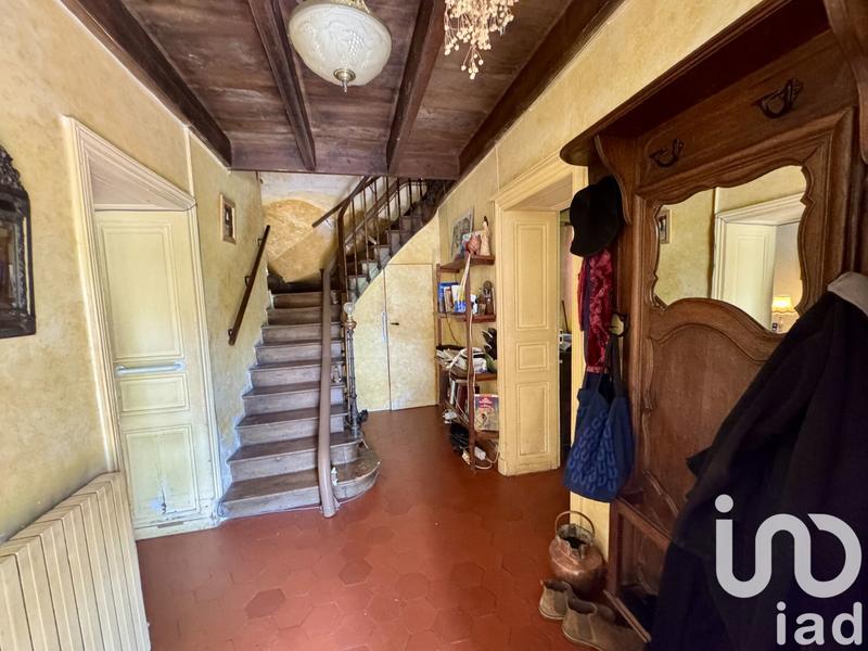 Maison - 227 m² - 7 pièces