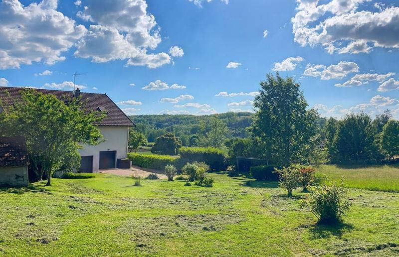 Maison - 230 m² - 8 pièces