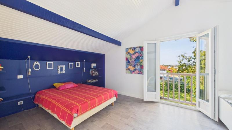 Maison - 199 m² - 6 pièces