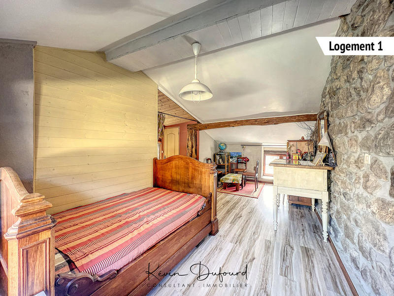 Propriété - 300 m² - 13 pièces