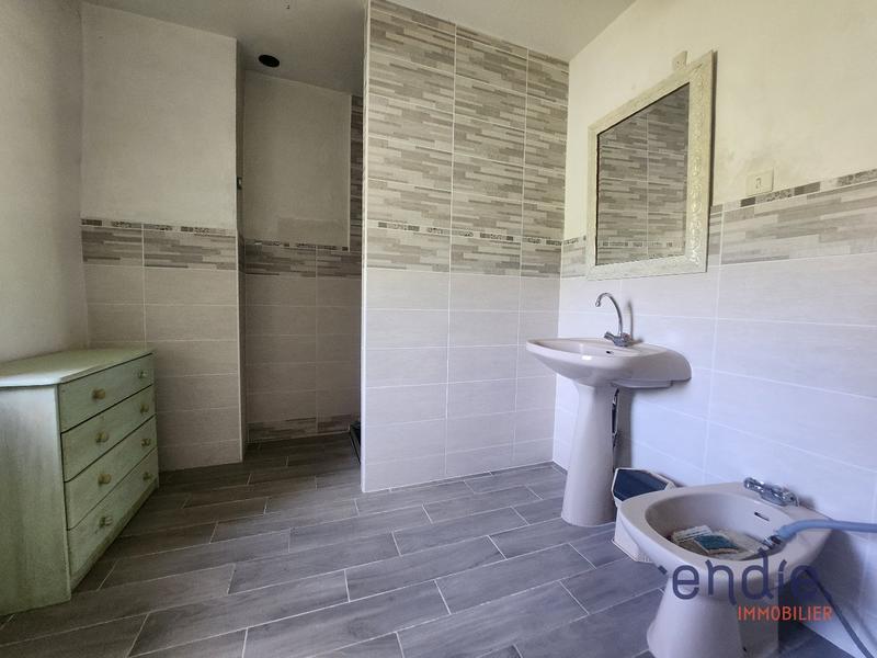 Maison - 186 m² - 8 pièces