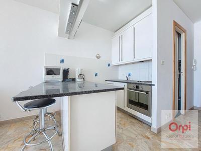 Studio - 40 m² - 1 pièce