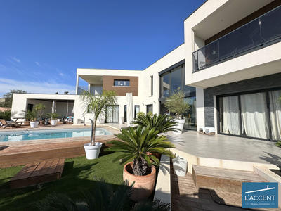 Villa - 223 m² - 7 pièces