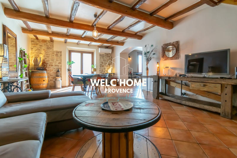 Maison - 210 m² - 8 pièces