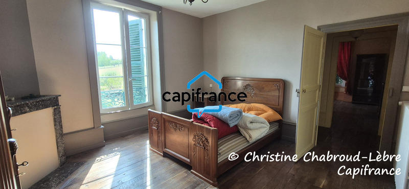 Propriété - 200 m² - 8 pièces