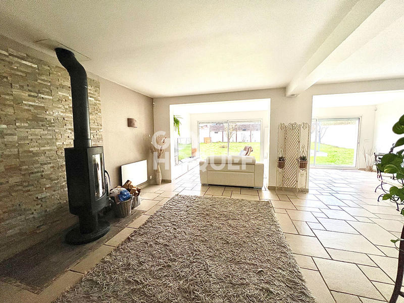 Maison - 180 m² - 7 pièces