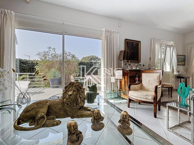 Villa - 250 m² - 6 pièces