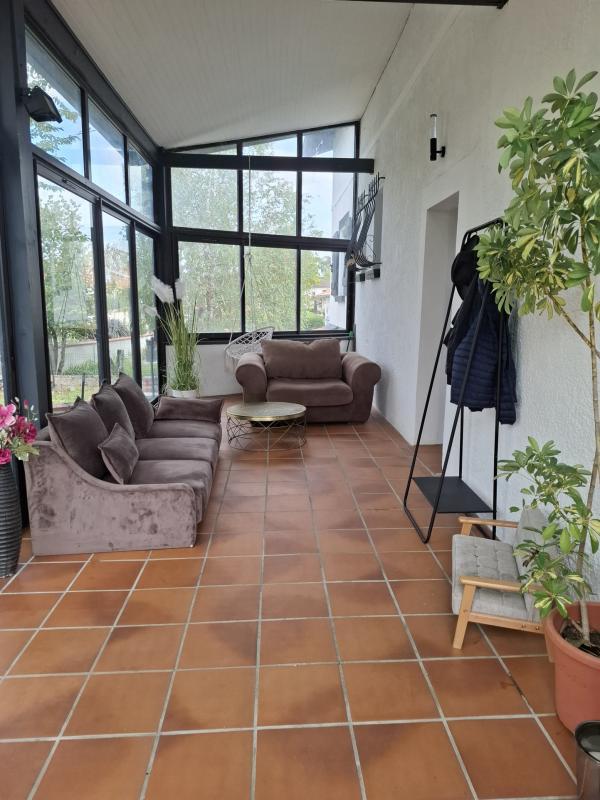 Maison - 213 m² - 8 pièces