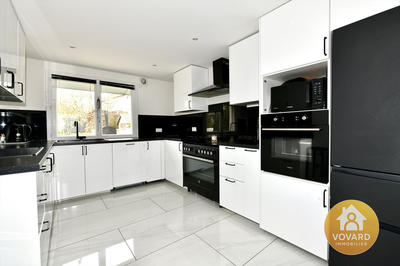 Maison - 156 m² - 9 pièces