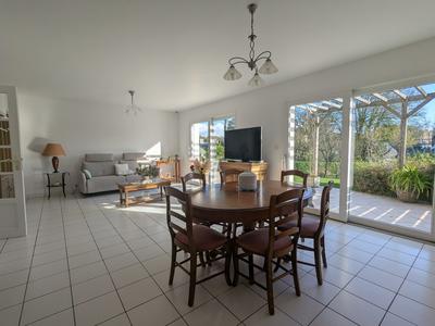 Maison traditionnelle - 130 m² - 6 pièces