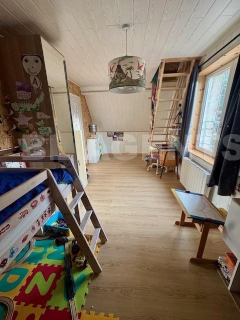 Maison - 205 m² - 6 pièces