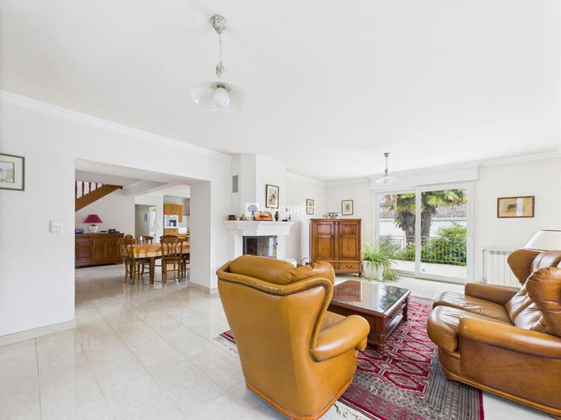 Propriété - 165 m² - 6 pièces