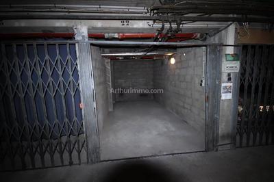 Parking / Garage - 13 m²