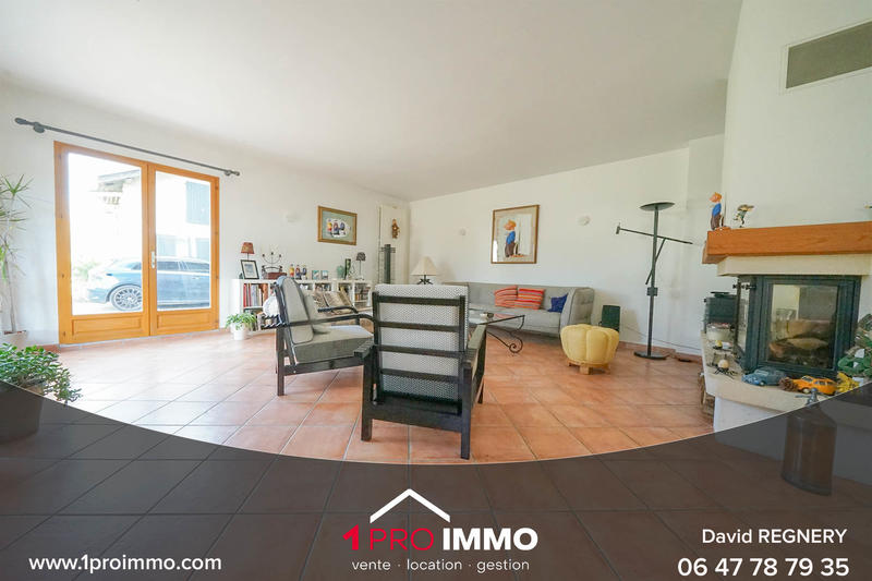 Maison - 224 m² - 8 pièces