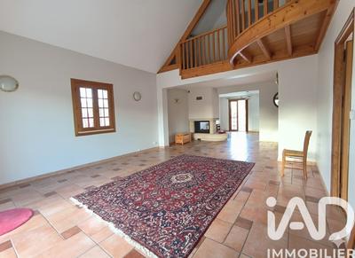 Maison - 137 m² - 6 pièces