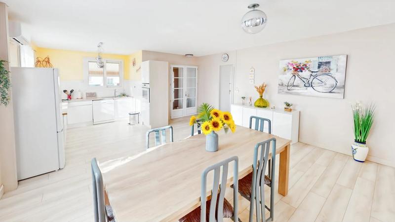 Maison - 120 m² - 5 pièces