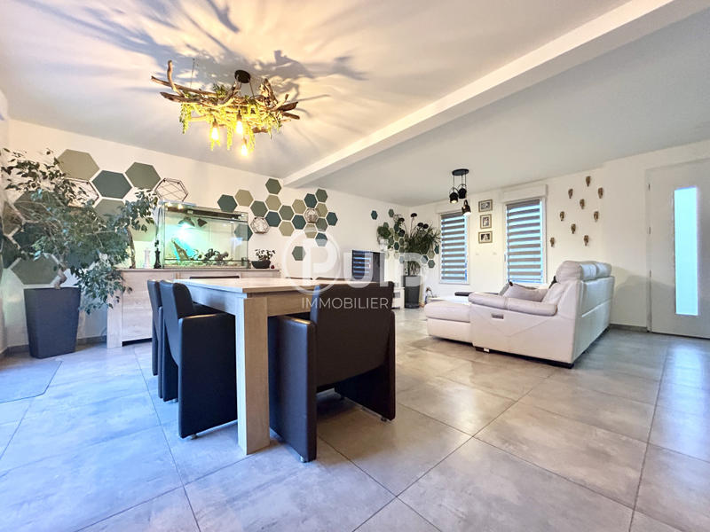 Maison - 114 m² - 6 pièces